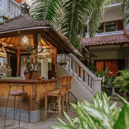 Nakula Familiar Inn Denpasar Extérieur photo